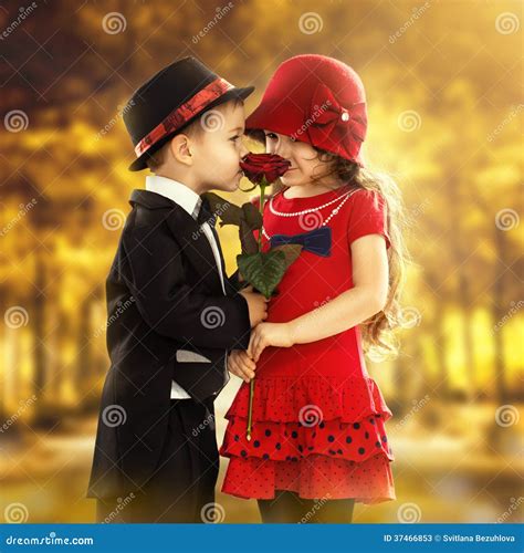 boy giving rose to girl images